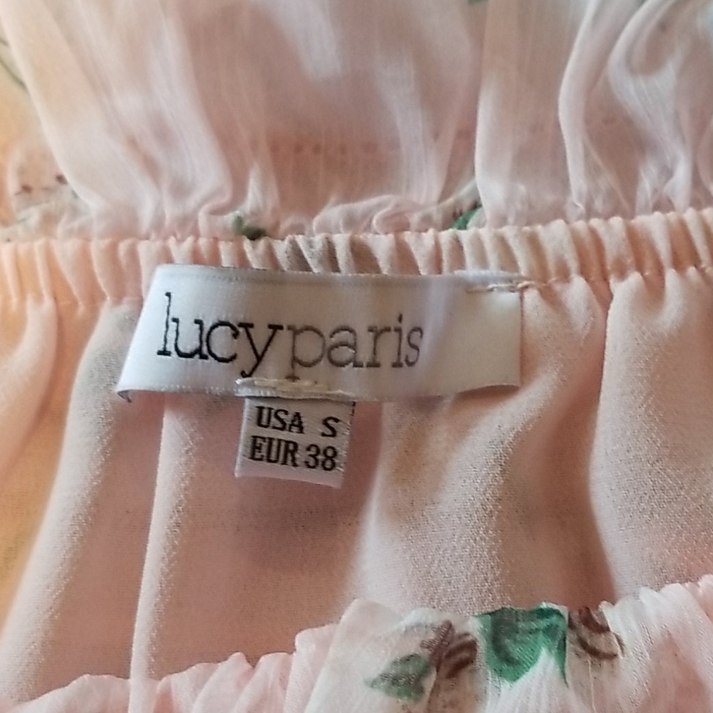Charming Ruffle Top. - Picture 3 of 5
